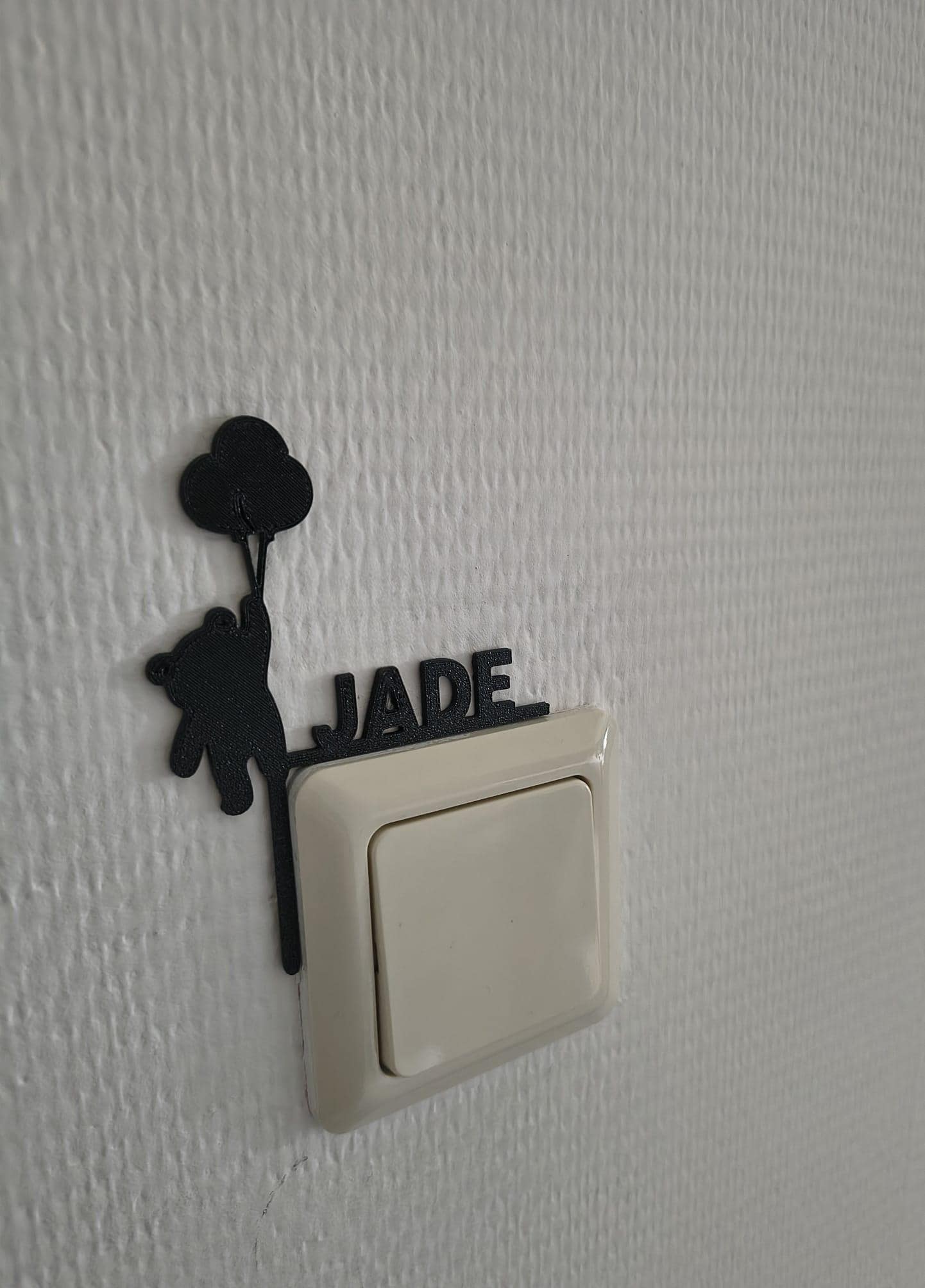 Gepersonaliseerde lichtschakelaar decoratie met naam - beer met ballon