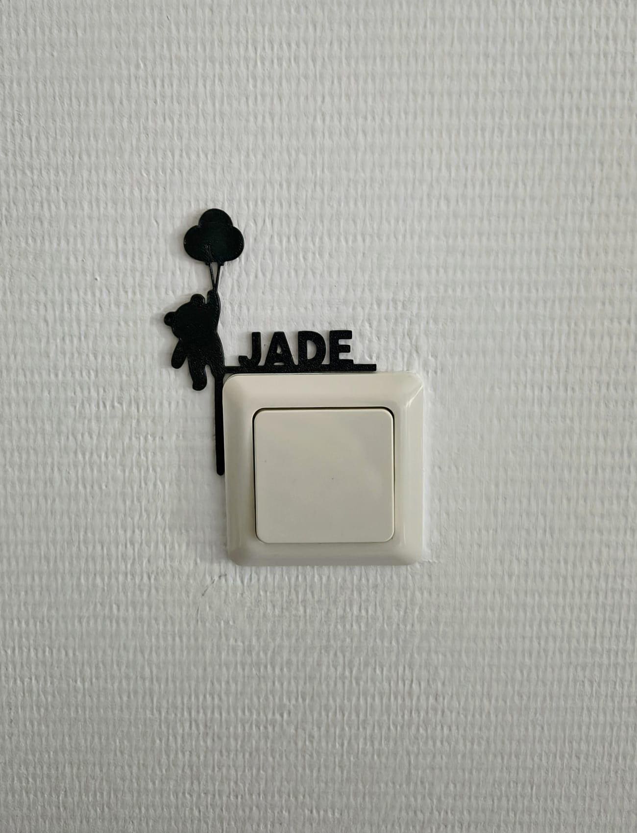 Gepersonaliseerde lichtschakelaar decoratie met naam - beer met ballon